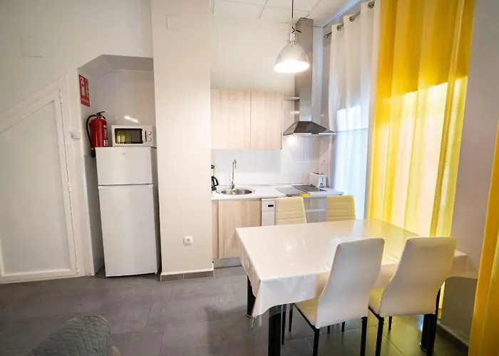 La Plazuela Banos De Montemayor