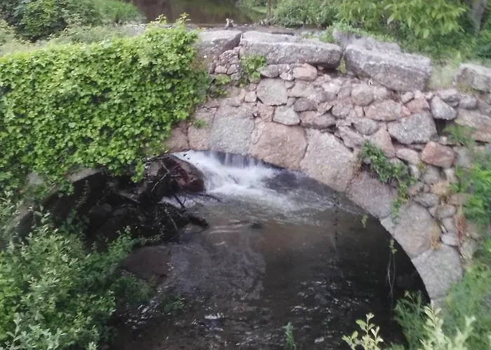 La Plazuela * Banos De Montemayor